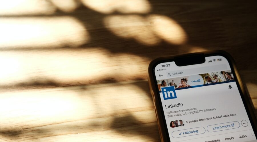 Cum să folosești LinkedIn pentru a genera oportunități de vânzare