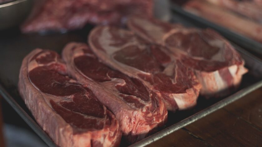 Cum să îți alegi și să îți gătești carnea în funcție de tip și calitate