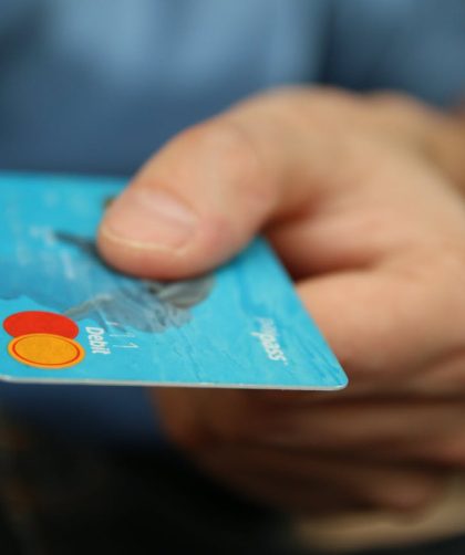 Ce trebuie să faci când îți este refuzat cardul în străinătate?